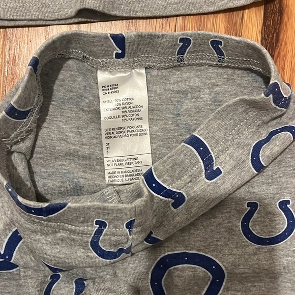 Colts NFL pajamas 3T - Picture 2 of 4